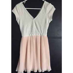 ✨PRICE DROPPED✨Urban Outfitters Dress